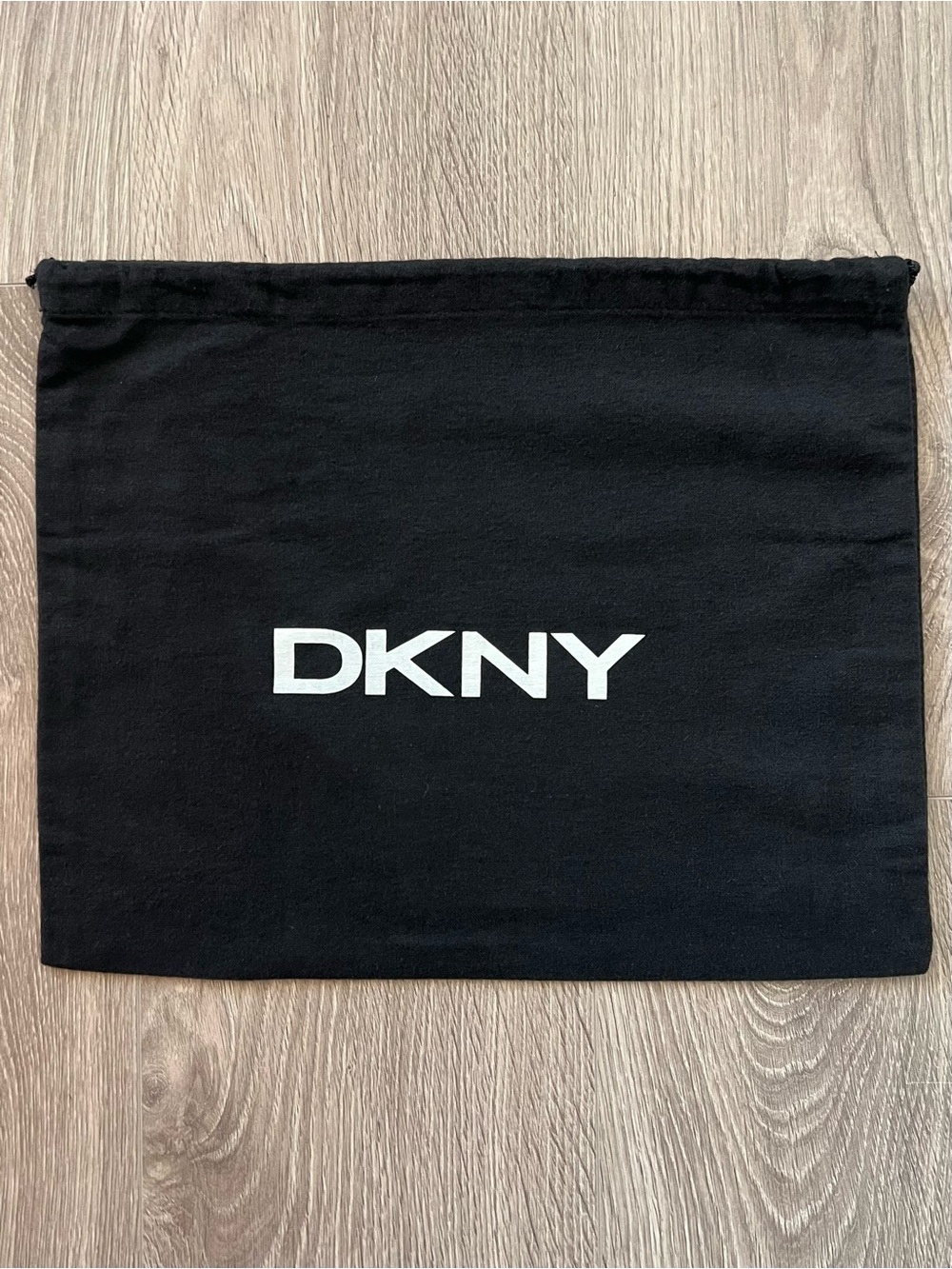 DKNY dust bag (C451)